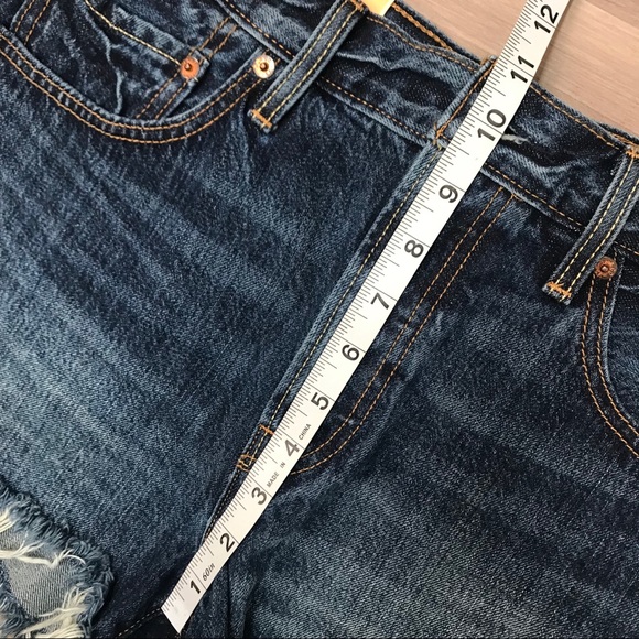 Levi’s 501 High Rise Cutoff Denim Shorts tags are no longer on. - Picture 7 of 8